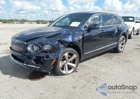 2023 Bentley Bentayga Azure/Azure First Edition из США, поврежденный, VIN SJAHT2ZV7PC019739